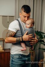 Laden Sie das Bild in den Galerie-Viewer, Lenny Lamb Gewebtes tragetuch – LITTLE HERRINGBONE OMBRE GREY – 100% Baumwolle