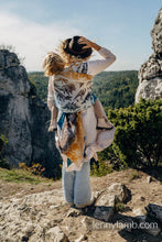 Laden Sie das Bild in den Galerie-Viewer, Lenny Lamb Woven Baby Wrap/Vävd sjal - JURASSIC PARK - FOSSIL - 100% bomull