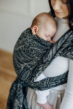 Ladda upp bild till gallerivisning, Lenny Lamb Woven Baby Wrap/Vävd sjal - WILD SOUL - COCOON - 100% bomull
