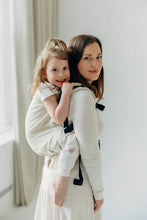 Laden Sie das Bild in den Galerie-Viewer, LennyPreschool trage - AIRY - 50% Baumwolle, 25% Hanf, 25% lyocell