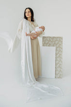 Laden Sie das Bild in den Galerie-Viewer, Lenny Lamb Woven Baby Tragetuch – VIRIDIFLORA - MILKY WAY – 100% Bambusviskose