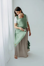 Laden Sie das Bild in den Galerie-Viewer, Trikåsjal Baby Sling - SAGE