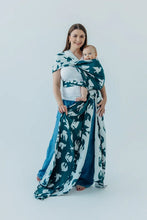 Ladda upp bild till gallerivisning, Lenny Lamb Woven Baby Wrap/Vävd sjal - BIRDY - SKYWARD - 100% bambuviskos