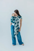 Laden Sie das Bild in den Galerie-Viewer, Lenny Lamb Ringsling - BIRDY - SKYWARD - 100% Bambusviskose
