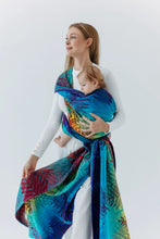 Laden Sie das Bild in den Galerie-Viewer, Lenny Lamb Woven Baby Wrap/Vävd sjal - RAINFOREST - CARNIVAL - 100% bomull