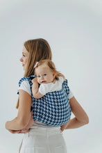 Ladda upp bild till gallerivisning, Onbuhimo PRO Carrier - PATA DE GALLO - PUZZLE - 40% bomull, 40% merinoull, 13% siden, 7% kashmir