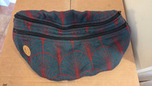 Ladda upp bild till gallerivisning, Waist Bag Large - DECO - MAROON MOSS - Begagnad