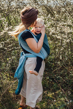 Laden Sie das Bild in den Galerie-Viewer, Lenny Lamb Woven Baby Tragetuch – LITTLE HERRINGBONE OMBRE BEBOP – 100% Baumwolle