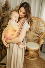 Laden Sie das Bild in den Galerie-Viewer, Lenny Lamb Woven Baby Tragetuch – LITTLE LOVE - MADISON – 100% Baumwolle