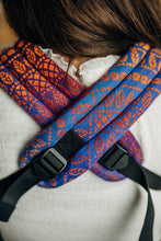 Laden Sie das Bild in den Galerie-Viewer, LennyLight Babytrage – PEACOCK'S TAIL - BOLERO – 100 % Baumwolle