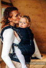 Ladda upp bild till gallerivisning, LennyPreschool Carrier - PEACOCK'S TAIL - PITCH BLACK- 51% bomull, 49% merinoull