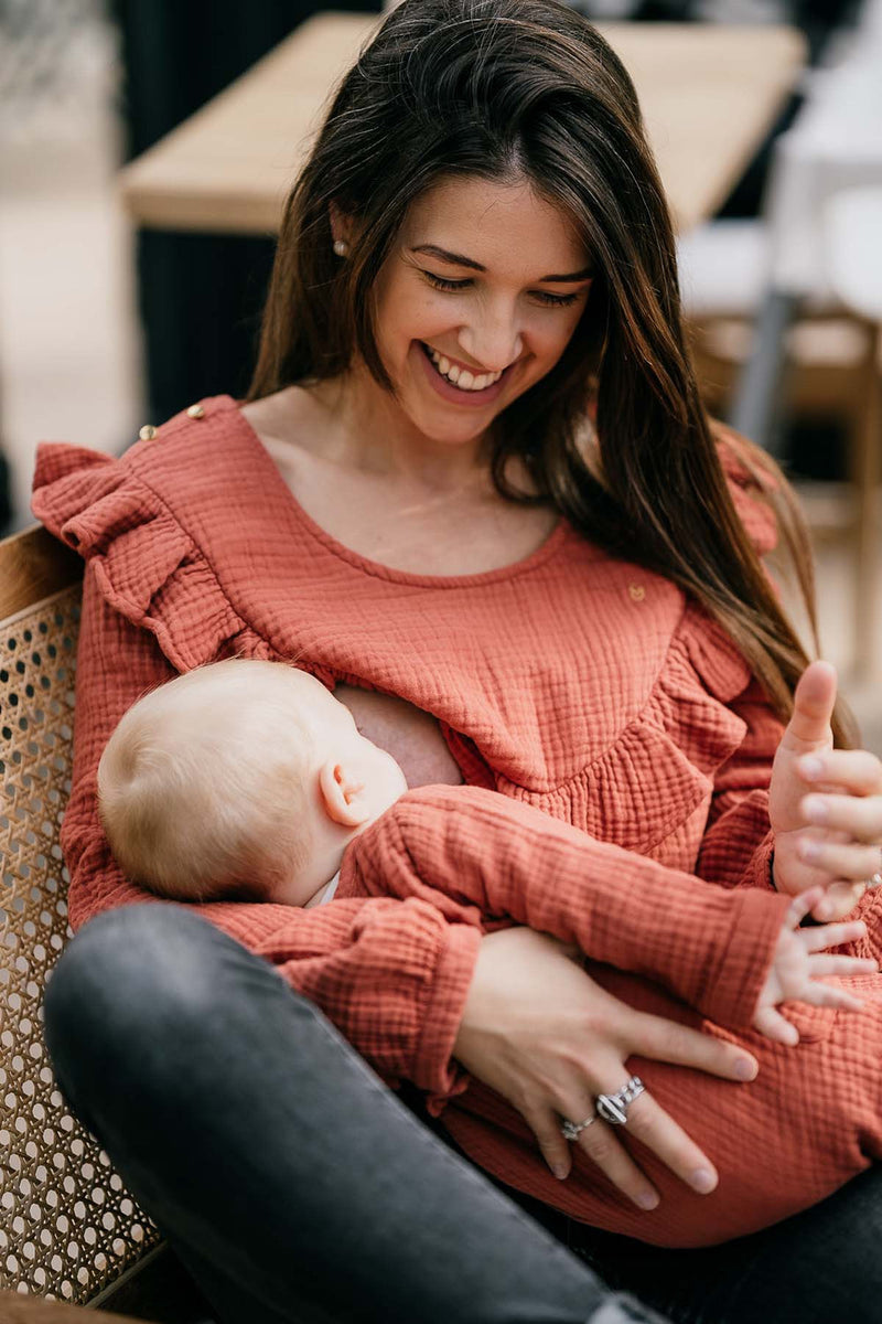 Nursing blouse in 100% organic cotton fabric from Bohemilk Terracotta