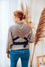 Ladda upp bild till gallerivisning, LELIBA Zack bärsele - Sepia - 100% ekologisk bomull