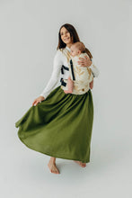 Ladda upp bild till gallerivisning, LennyLight Carrier - HERBARIUM - AMBRA - 68% bomull, 27% merinoull, 5% kashmir