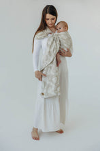 Laden Sie das Bild in den Galerie-Viewer, Lenny Lamb Ringsling - VIRIDIFLORA - CONNECT - 80% Baumwolle, 25% Hanf, 25% lyocell