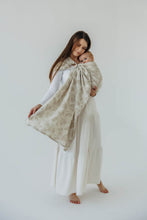 Laden Sie das Bild in den Galerie-Viewer, Lenny Lamb Ringsling - VIRIDIFLORA - CONNECT - 80% Baumwolle, 25% Hanf, 25% lyocell
