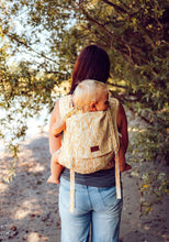 Laden Sie das Bild in den Galerie-Viewer, LELIBA Wrap Up Babytrage – Ramus Aurea – 100 % Bio-Baumwolle