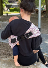 Laden Sie das Bild in den Galerie-Viewer, LELIBA Hopper Höftsits - Bungi Rubus - 100% ekologisk bomull