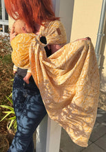 Laden Sie das Bild in den Galerie-Viewer, LELIBA Ring Sling – Bungi Aurea – 100 % Bio-Baumwolle