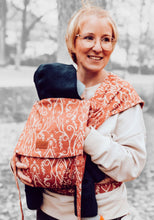 Laden Sie das Bild in den Galerie-Viewer, LELIBA Wrap Up Babytrage – Ramus Terra – 100 % Bio-Baumwolle