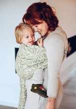 Load image into Gallery viewer, LELIBA Ring Sling - Bungi Green - 100% organic cotton
