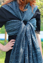 Ladda upp bild till gallerivisning, Vanamo Woven Wrap/Vävd sjal - Kide Laine - 55% ekologisk bomull, 30% linne, 15% bourettesilke