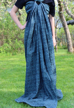 Ladda upp bild till gallerivisning, Vanamo Woven Wrap/Vävd sjal - Kide Laine - 55% ekologisk bomull, 30% linne, 15% bourettesilke