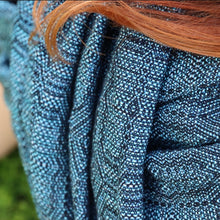 Ladda upp bild till gallerivisning, Vanamo Woven Wrap/Vävd sjal - Kide Laine - 55% ekologisk bomull, 30% linne, 15% bourettesilke
