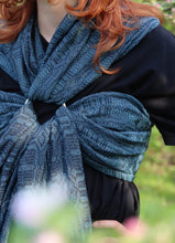 Ladda upp bild till gallerivisning, Vanamo Woven Wrap/Vävd sjal - Kide Laine - 55% ekologisk bomull, 30% linne, 15% bourettesilke