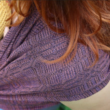 Laden Sie das Bild in den Galerie-Viewer, Vanamo Woven Wrap/Vävd sjal - Kide Kanerva - 75% ekologisk bomull, 25% linne