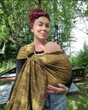 Load image into Gallery viewer, Vanamo Ring Sling - Kide Auringonkukka - 25% linen, 75% organic cotton