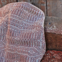 Ladda upp bild till gallerivisning, Vanamo Woven Wrap/Vävd sjal - Kide Katve - 35% ekologisk bomull, 35% bourettesilke, 30% merinoull - Utförsäljning!