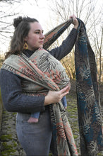 Load image into Gallery viewer, Yaro ringsjal - Oasis Trinity Yellow Blue Red Wool Tencel Ring Sling - 50% bomull, 30% merinoull, 20% tencel - Utförsäljning!