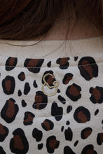 Load image into Gallery viewer, Le Graou Leopard nursing shirt