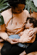 Laden Sie das Bild in den Galerie-Viewer, FAMILKy aprikos amningströja