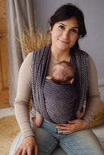 Laden Sie das Bild in den Galerie-Viewer, Little Frog Baby Wrap - Bitter Cube - 100 % gekämmte Baumwolle