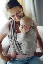 Laden Sie das Bild in den Galerie-Viewer, Little Frog Baby Wrap - Hazy Love Drift - 50% kammad bomull, 50% tencel