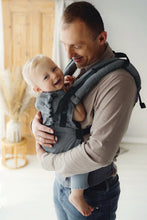 Ladda upp bild till gallerivisning, Little Frog Ergonomic Baby Carrier Prime V3 - Pure Linen Shadow - 100% Linne