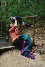 Laden Sie das Bild in den Galerie-Viewer, Little Frog Baby Wrap - Bamboo Misty Zircon - 75% kammad bomull, 25% bambu