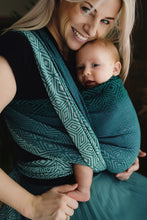 Laden Sie das Bild in den Galerie-Viewer, Little Frog Baby Wrap - Jade Cube - 100% kammad bomull