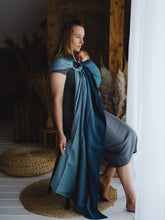 Laden Sie das Bild in den Galerie-Viewer, Little Frog Ringsjal - Tencel Atmosphere Cube - 78% kammad bomull, 22% tencel