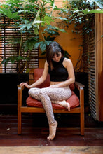 Load image into Gallery viewer, Bloom Graou gravid- och efterfödselleggings
