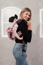Ladda upp bild till gallerivisning, Onbu Baby Carrier - First Unicorn Nina - 65% bambu viskos, 24% ekologisk bomull, 10% linne, 1% polyester