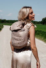 Load image into Gallery viewer, Onbu Baby Carrier - Safari Eleni - 55% micromodal, 45% bamboo viscose