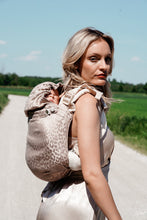 Load image into Gallery viewer, Onbu Baby Carrier - Safari Eleni - 55% micromodal, 45% bamboo viscose