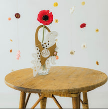 Laden Sie das Bild in den Galerie-Viewer, Alex the dinosaur - wooden Montessori lacing toy