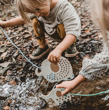 Laden Sie das Bild in den Galerie-Viewer, Oliver the Elephant - wooden Montessori lacing toy