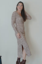 Ladda upp bild till gallerivisning, Lång amningsklänning Graou leopard med öppen rygg