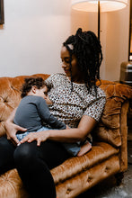 Laden Sie das Bild in den Galerie-Viewer, Le Graou amningst-shirt