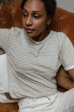 Load image into Gallery viewer, Brownie breastfeeding t-shirt